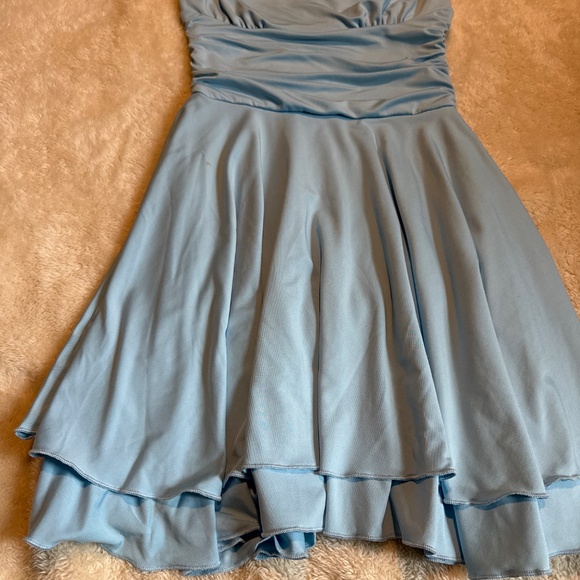 Dress - Picture 2 of 4